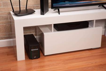 APC Easy UPS 700VA