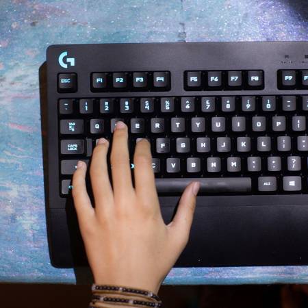 Геймърска клавиатура Logitech G213 Prodigy 920-008093