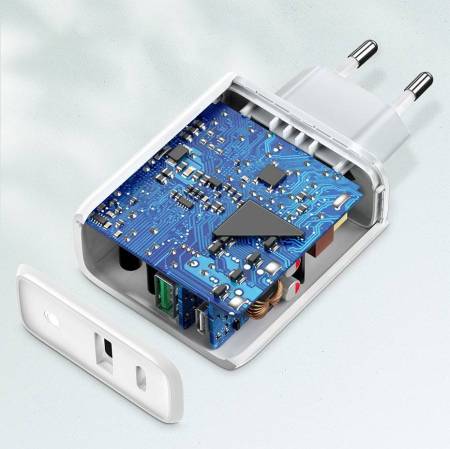 Зарядно устройство Ugreen 60468 Fast USB Type C / USB 36W Quick Charge 3.0