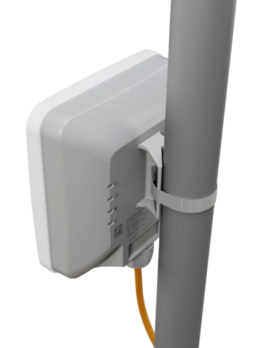 Външен LTE рутер с вградена насочена антена MikroTik SXTsq Embedded LTE4 EC25-EU&SXTsq